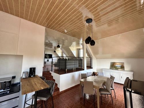 Sainte-Clotilde Apartment | Kaz Ti Sèr