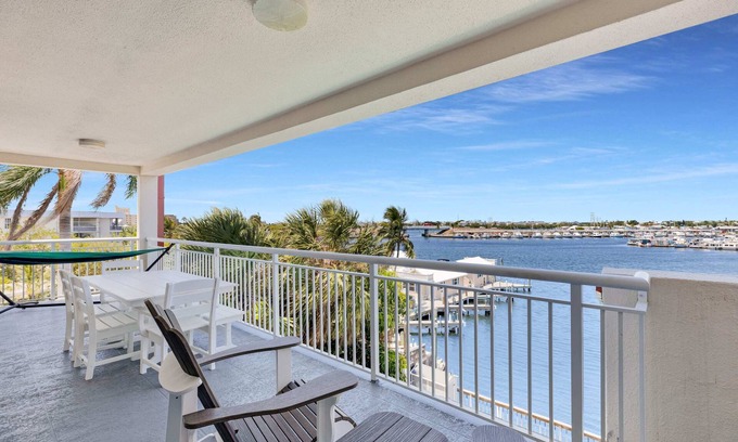 Meadows Condo | Key West Andros 2BR Waterfront, Pool, Dock&Pet OK