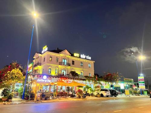 La Gi Hotel | Khách Sạn Bảy Tâm Khách Sạn Gần Dinh Thầy Thím Biển LaGi
