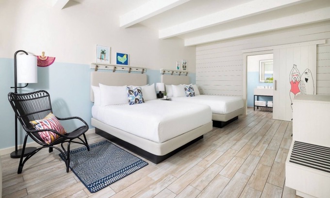 New Town Hotel | Kick Back in 3 Pool-View Rooms at Key West’s Blue Flamingo Resort