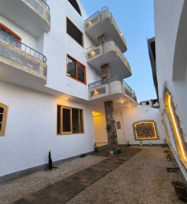 Luxor Apartment | King House