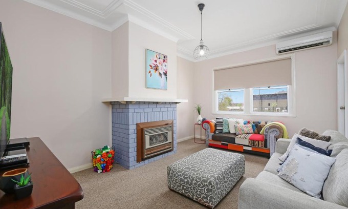 West Tamworth House | King's Park