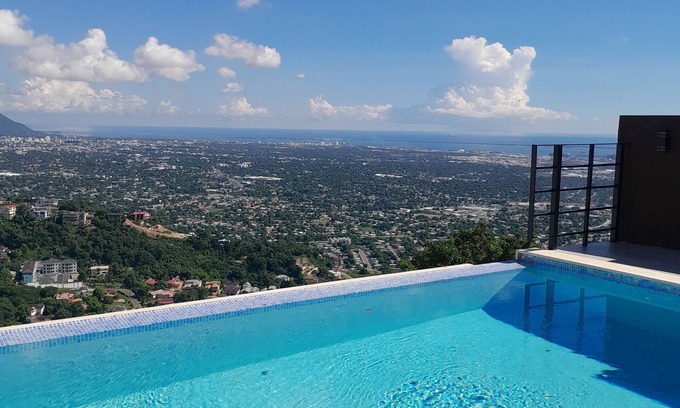 Saint Andrew Apartment | Kingston view