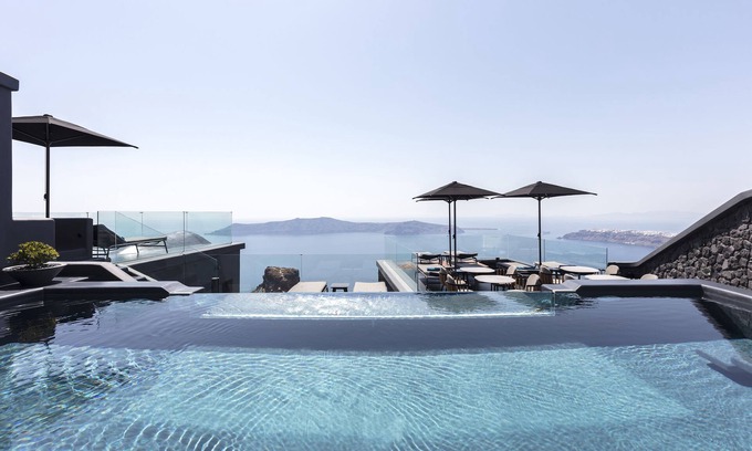 Imerovigli Hotel | Kivotos Santorini - Preferred Hotels & Resorts