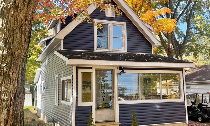 Conneaut Lake Cottage | Knot Shores- Cozy, 3 bedroom Cottage, w/water access