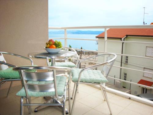 Crikvenica Apartment | Kolombo App