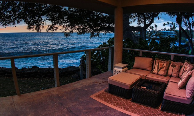 Kailua-Kona House | Kona Bay Hale by RedAwning