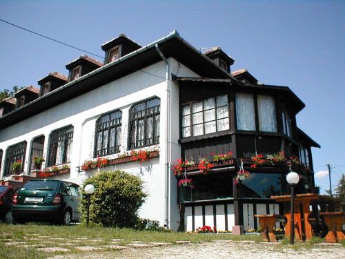 Balatonalmadi Hotel | Krisztina Panzió
