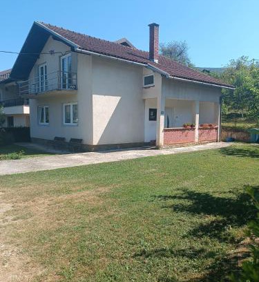 Kulen Vakuf Apartment | Kuca za odmor Una-Mia