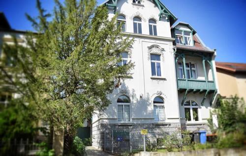 Naumburg Apartment | Kunterbunt