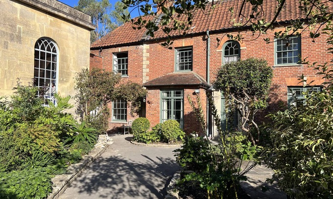 Glastonbury Cottage | Kylemore