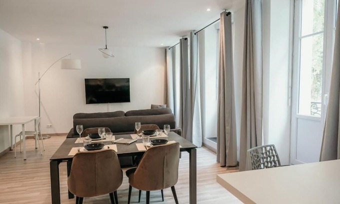 Charleville-Mezieres Apartment | L'Alsace - tout confort