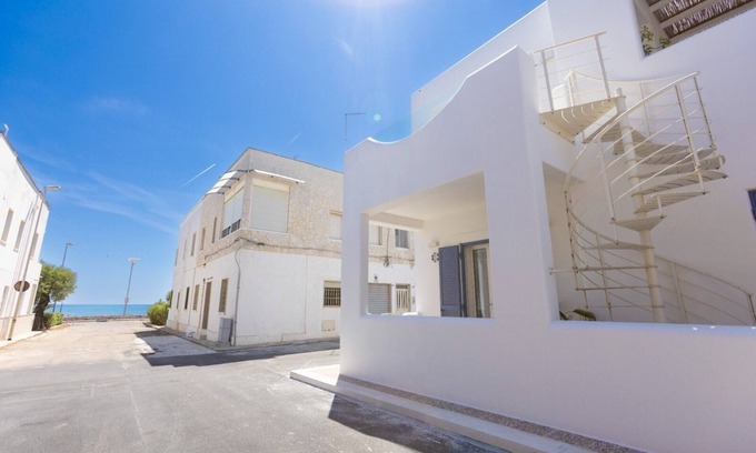 Specchiolla House | L 'Angolo di Dora Charming, comfortable home, a few steps from the sea