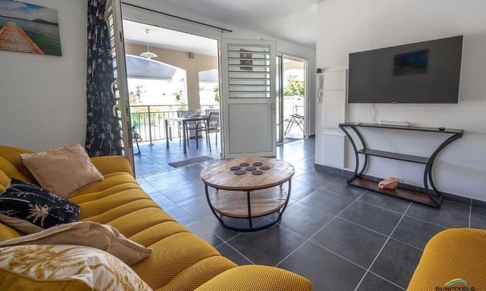 Trois-Ilets Apartment | L'Anse Plage appartement 2 chambres avec spa à 200 m de la plage, jardin Privé et Parking