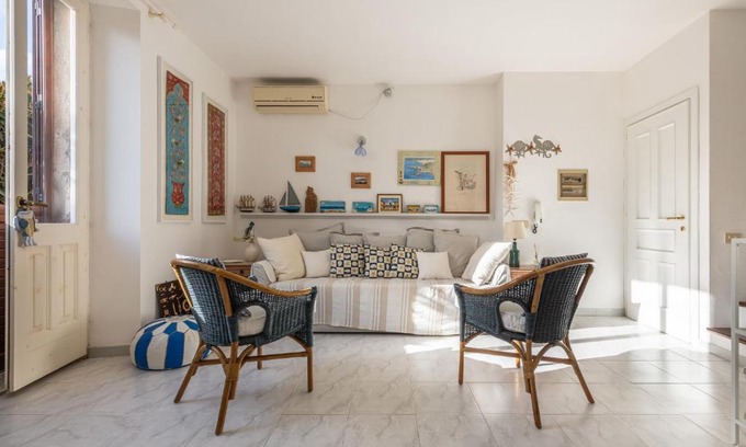 Carloforte Apartment | L'appartamento nel Corso