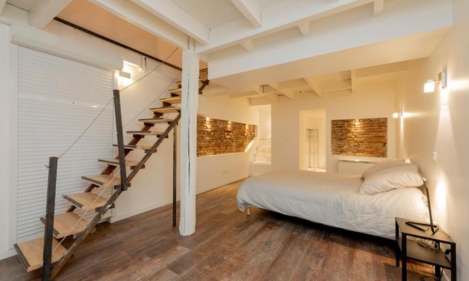 Saint - Aubin - Dupuy Apartment | L'Aubuisson - Apt Climatisé Avec Terrasse Privée