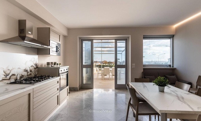 Avola Apartment | L Azalea in Avola With 2 Bedrooms and 1 Bathrooms