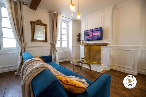 Centre Ville Apartment | L'Haussmann, Rare, Appartement Vue Château et Palmiers