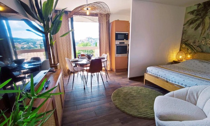 Greoux-les-Bains Apartment | L'oasis du château ! "climatisé"