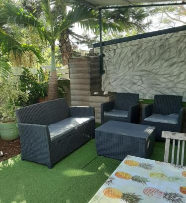 Etang Sale Les Bains Apartment | La Brise