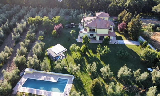 Acquasparta Bed & Breakfast | La Casa Nell'Oliveto Bed & Breakfast