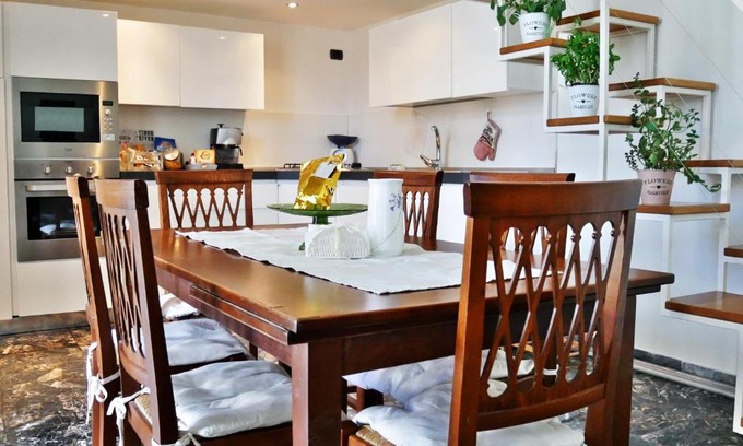 Torre Annunziata Apartment | La Casetta di Nonna Pina - Appartamento con cucina in pieno centro