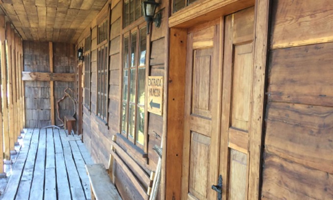 Puerto Montt Cabin | La Casona Puelo Lodge