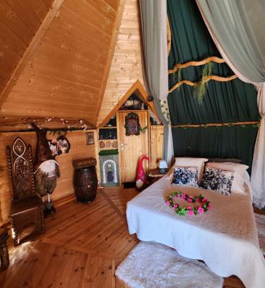 Servas Bed & Breakfast | La Chaumière magique des Elfes et son escape game