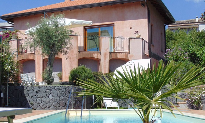 Zafferana Etnea Bed & Breakfast | La Corte di Bafè