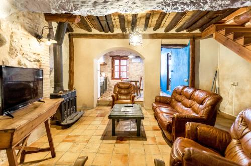 Alcala del Jucar House | La Cueva Colosal