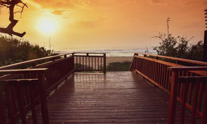 Umhlanga Resort | La Lucia Sands Beach Resort
