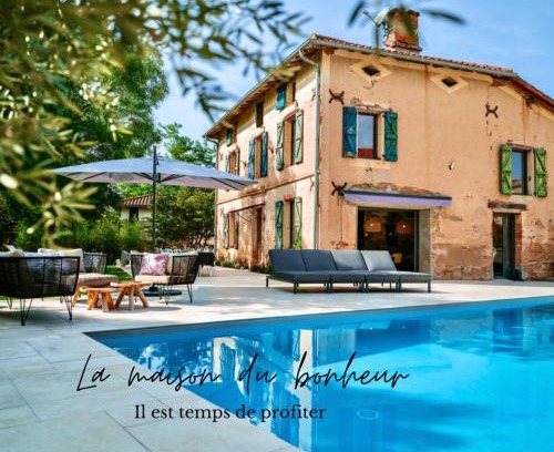 Brens House | La Maison du Bonheur - Grande Piscine & Terrasse