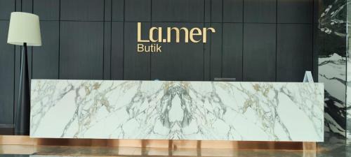 Likas Apartment | La,mer Butik Hotel