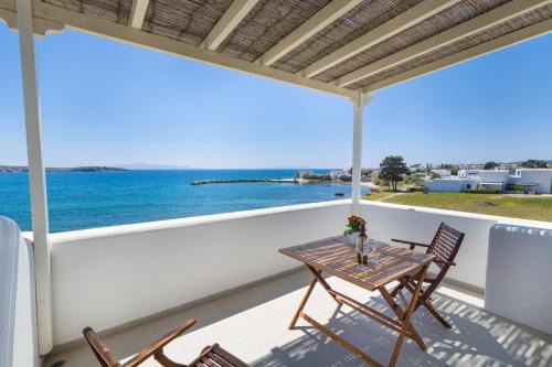 Drios Apartment | La Mer Seaside Apartments