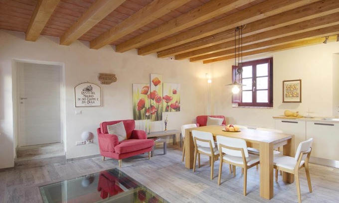 Capannori Apartment | La Mirolla