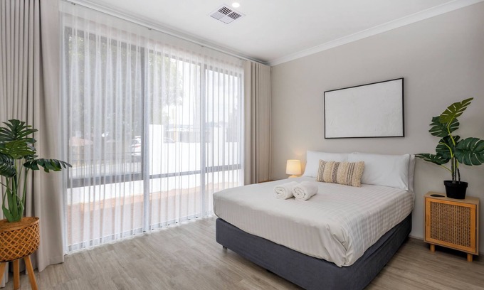 Karrinyup House | La Nouvelle Maison - Executive Escapes