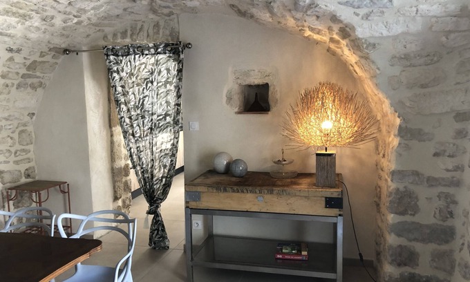 Garrigues-Sainte-Eulalie House | LA PARENTHESE vaulted house with swimming pool in village near Uzès