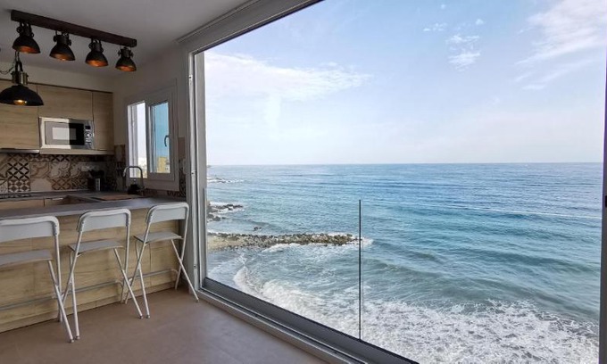 Benalmadena Apartment | LA PERLA CRUISE Apartment on Private Beach, Modern with Aircon & wifi