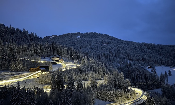 La Roche Ski Chalet | La Plagne chalet rental 4 bedrooms 8 people 3 bathrooms 2 WC