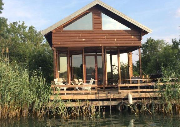 Ulcinj Ski Chalet | La Porta River House