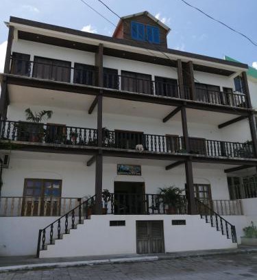 Flores Hotel | La Posada De Don Jose