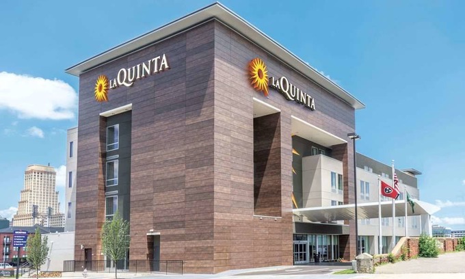 Downtown Memphis Hotel | La Quinta by Wyndham Memphis Downtown