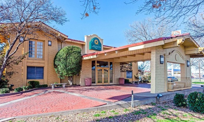 Wichita Falls Hotel | La Quinta Inn by Wyndham Wichita Falls Event Center North