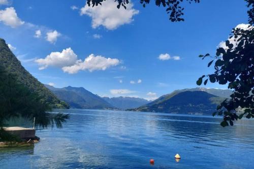 Pella House | La terrazza sul lago