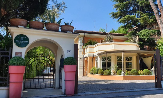 Desenzano del Garda Bed & Breakfast | La Villa Desenzano