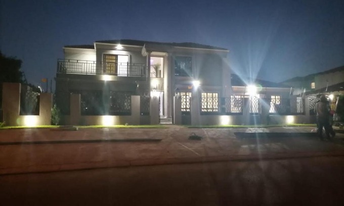 Flora Park Bed & Breakfast | Lady D Exclusive Abode