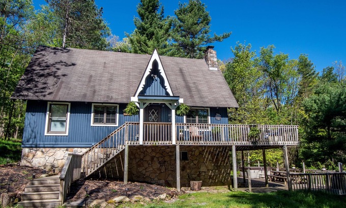 Sky Valley House | Lake access chalet with lots of community amenities!