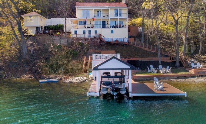 Hammondsport House | Lake Daze-On Keuka Lake!
