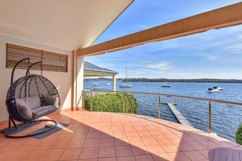 Coal Point House | Lake Escape