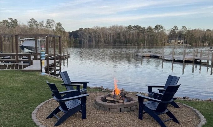 Chapin House | Lake front home, private dock, water toys, kayaks
